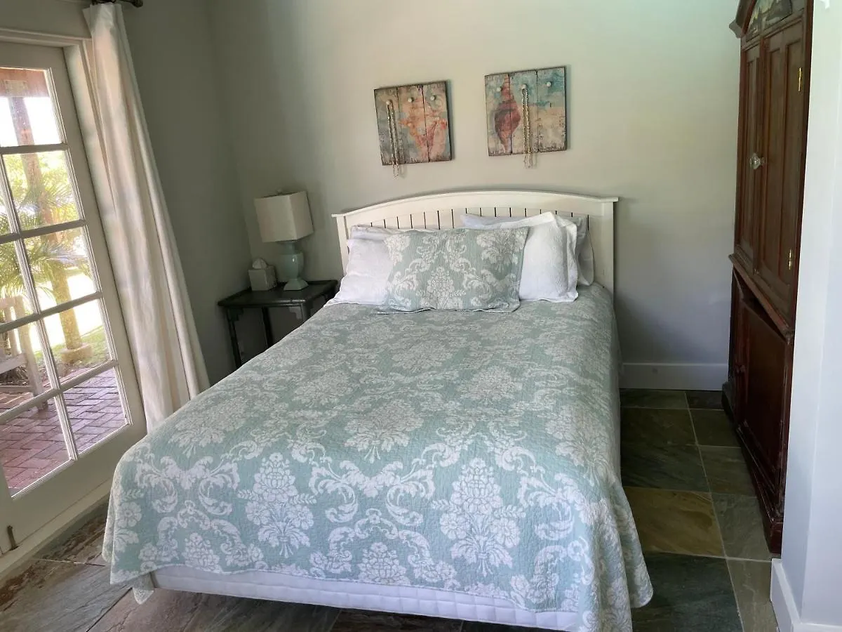 Feriehus Home With Sweeping Views, Pool & Yard Honolulu